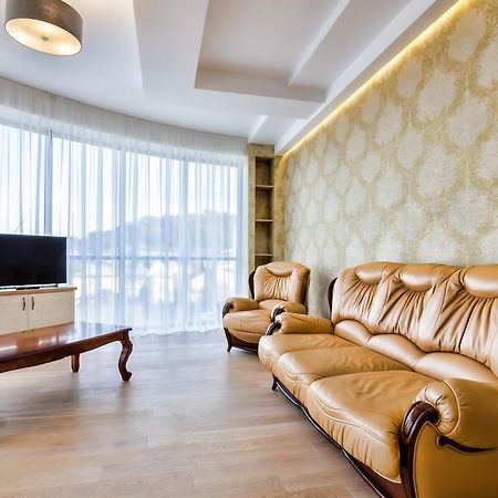 Leogrand Apartments Z Panoramoyu Lvova 外观 照片